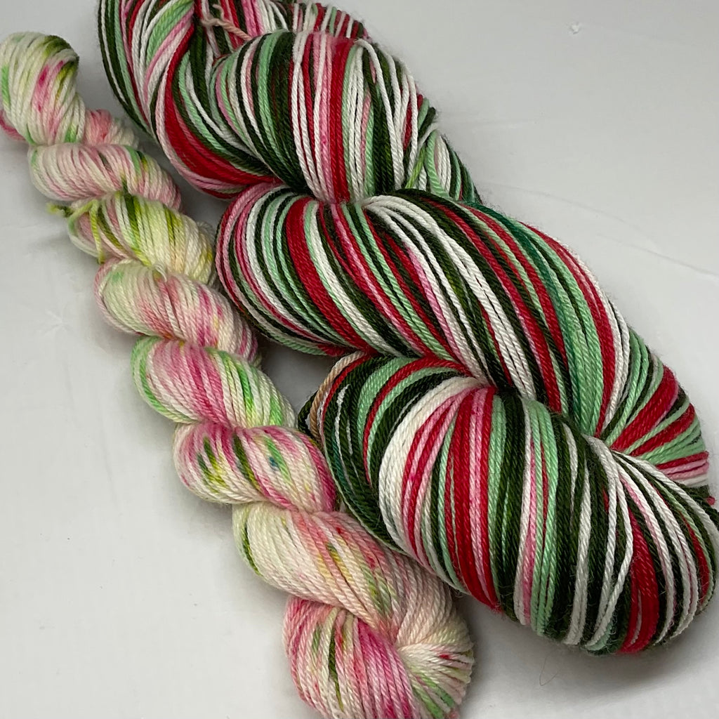 2024 Holiday Cups Six Stripe Self Striping Yarn with Speckled Mini Skein